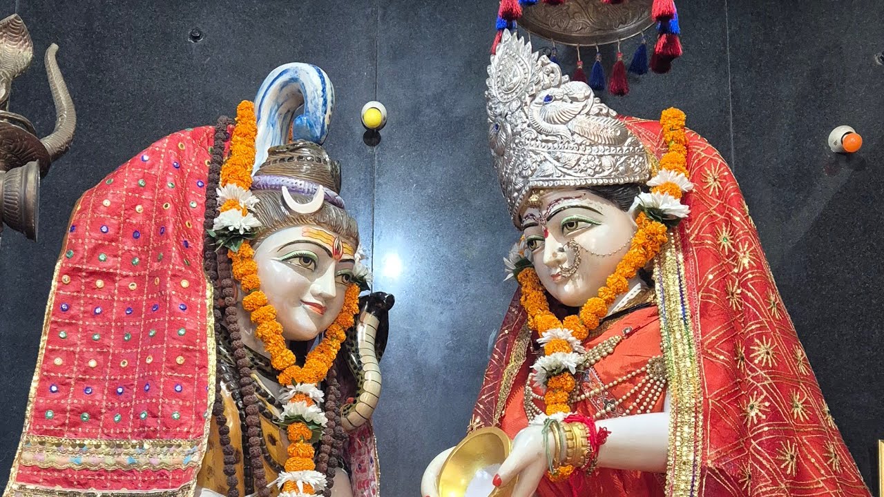 सोमवार को भोलेनाथ की कृपा पाने पर सुने ये भजन🙏🙏