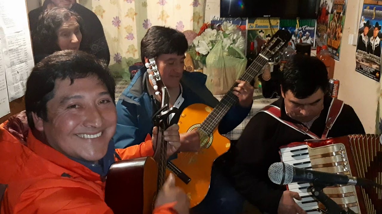 Los Rancheros de Puluqui  2 temas en vivo Radio la sureñita  de isla Puluqui 2019