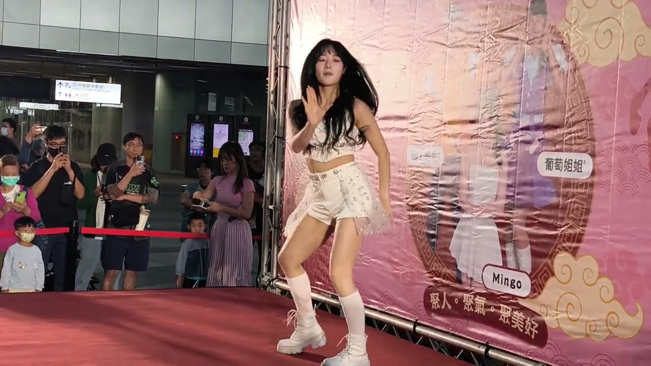 20260221 躍馬迎新春(高雄火車站)韓國啦啦隊女孩:박민서 Mingo