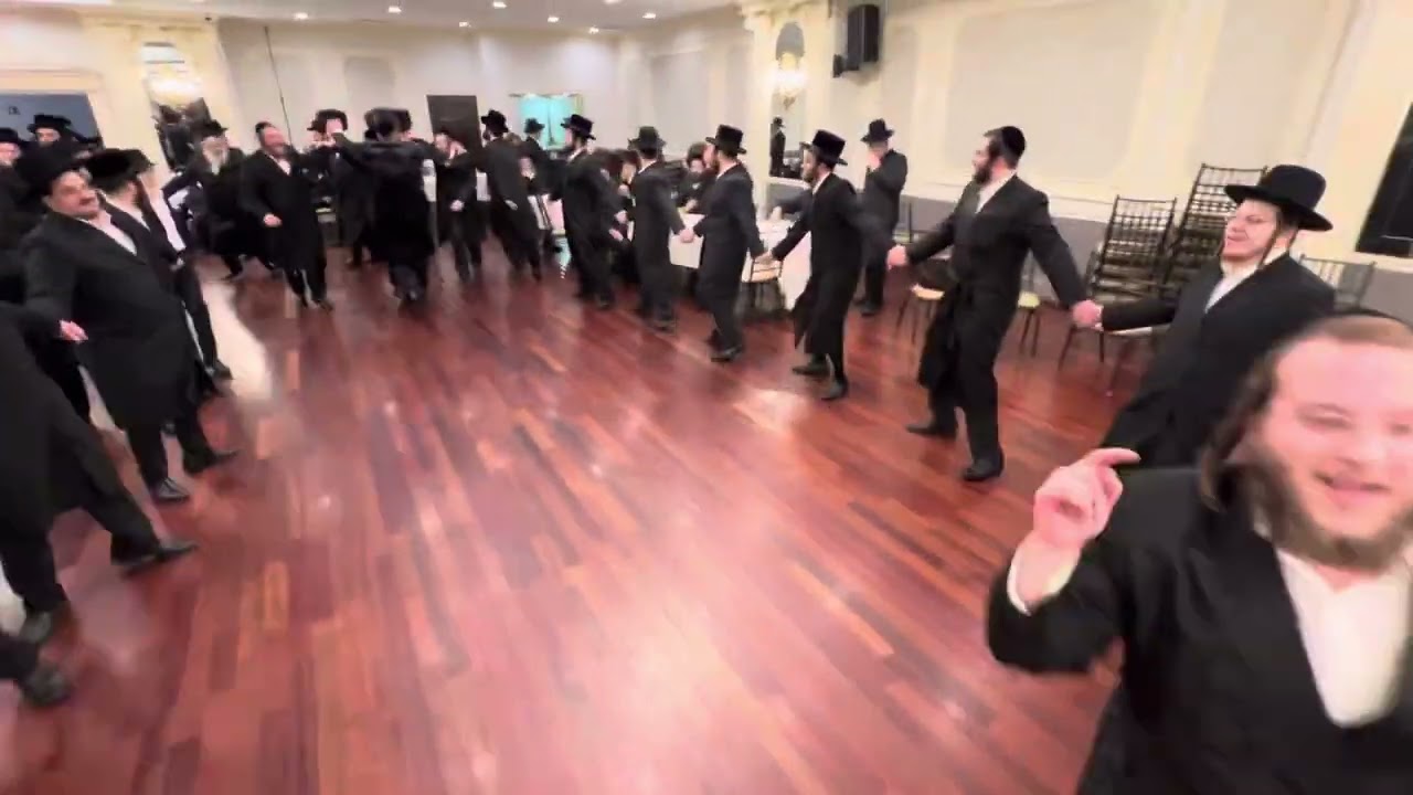 Shaya Austerlitz on keys & Chaim Green Singing at a Second Dance