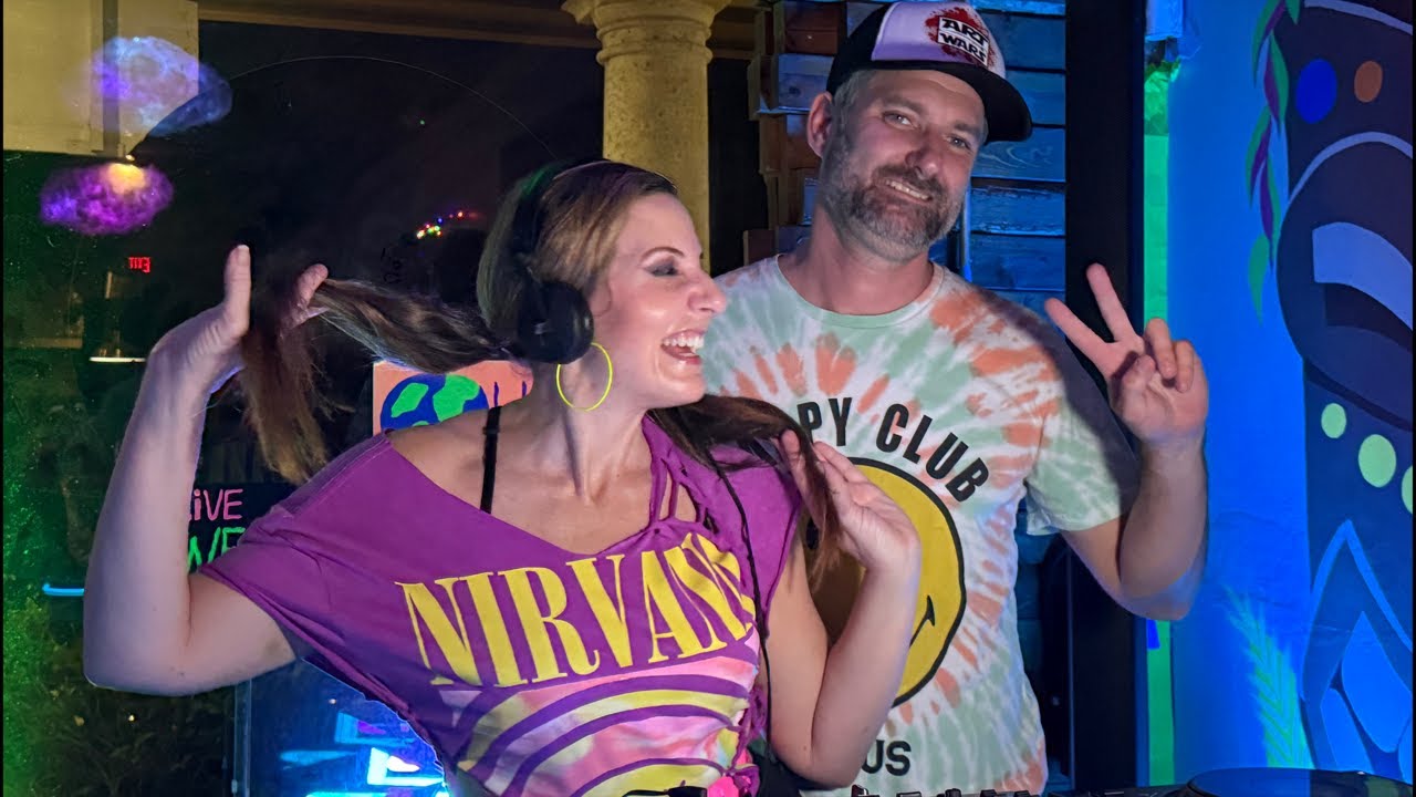 Funky House Music & Remixes- Brady Beats and The Token Girl are LIVE! Let’s party 🎉 🎶