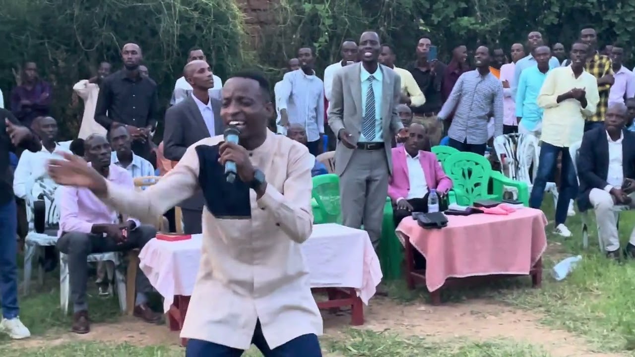 MBABAZI 🇧🇮AKOMEJE KUTUBERA UMUGISHA NAKIVALE IKIGITARAMO CYAKUGIRIRA UMUMARO NDABYIZEYE🙏🔥🎹🎤