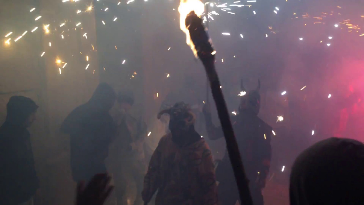 Capdepera correfoc mostra de pirotecnia Europl&agrave; 2017 dimonis de Mallorca