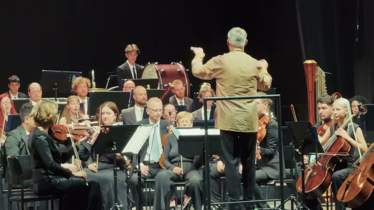 Fledermaus Ouverture by Johann Strauss, Franz Liszt Symphony Orchestra Sopron, Tristan Schulze