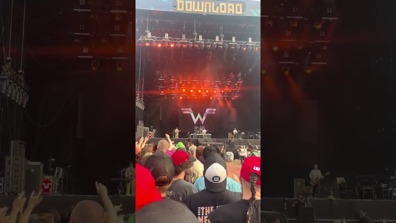Weezer - Why Bother? (Live at Download Festival 2025) [Clip]