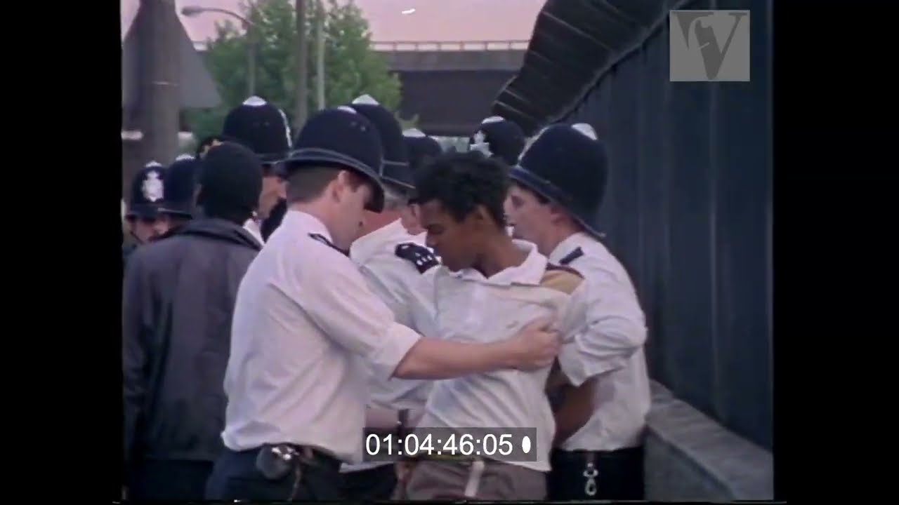 1986, Notting Hill Carnival, Ladbroke Grove, selects, Anti-apartheid, police, South Africa