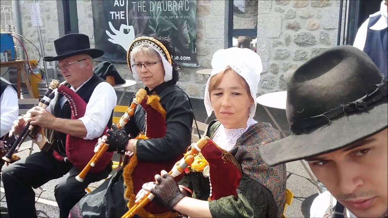 Film fête gentiane à Nasbinals