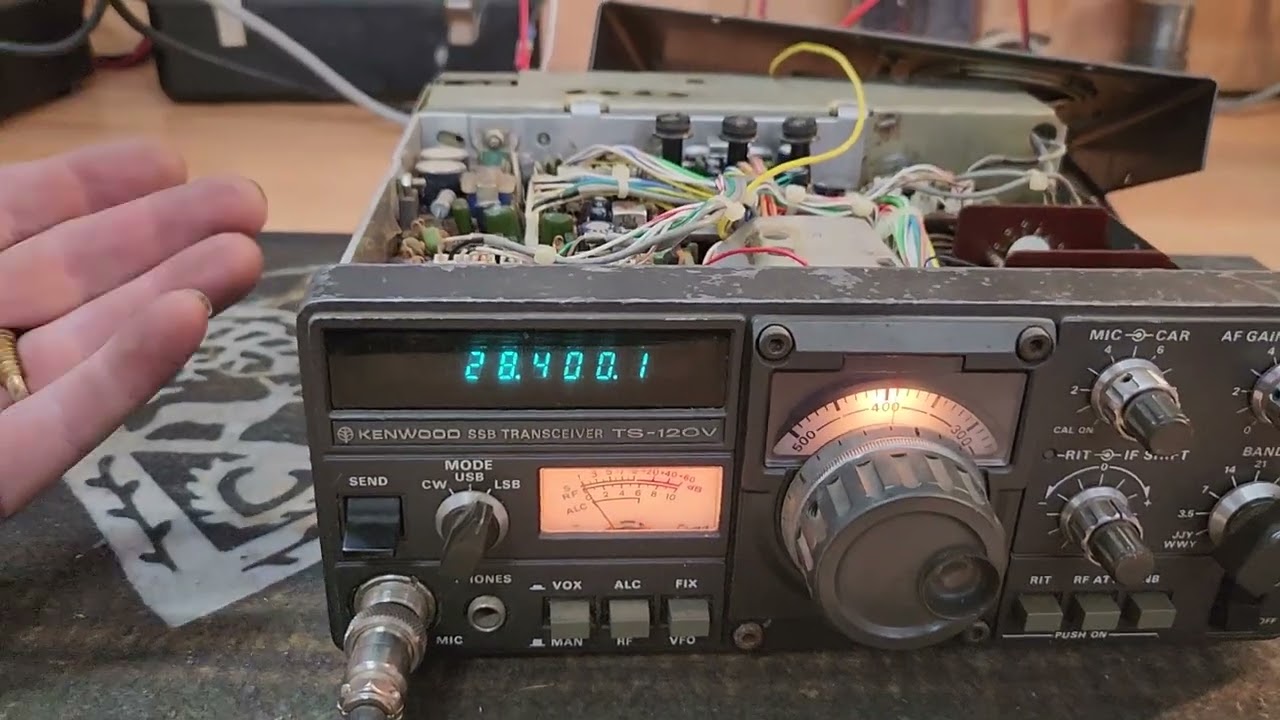 Kenwood TS120V or 120S trick to remove annoying  carrier on LSB/USB, its easy, finished in minutes.