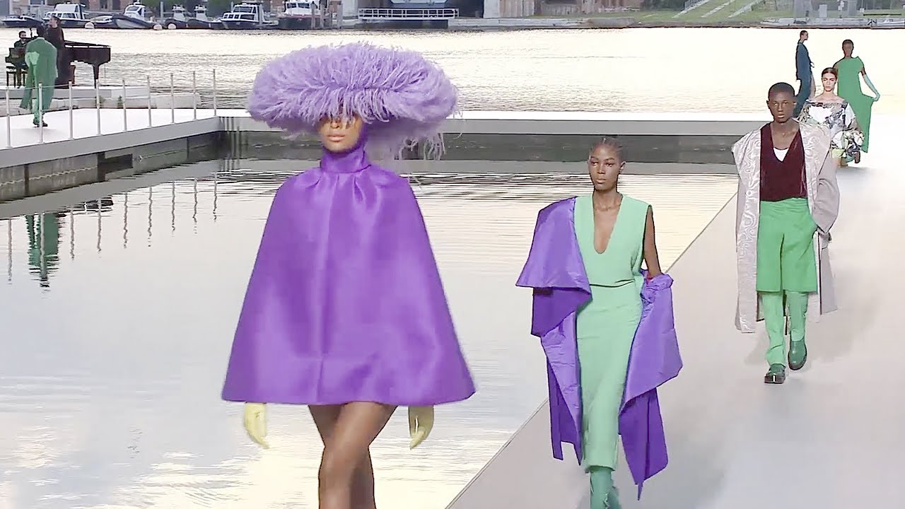Valentino | Haute Couture Fall Winter 2021/2022 | Full Show