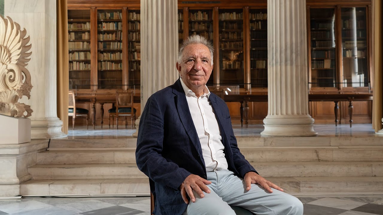 Θανάσης Φωκάς: «Μπορείς να απελευθερωθείς από τα social media και να στραφείς στον εαυτό σου;»