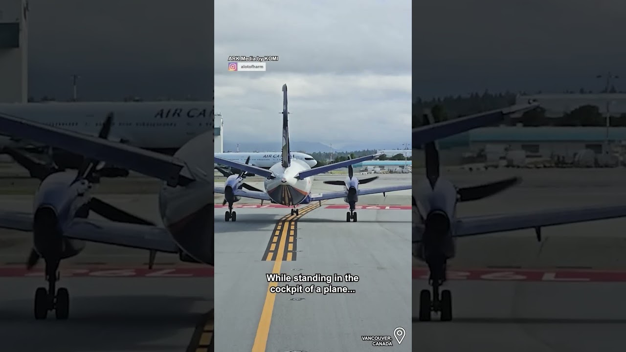 Why is this plane so happy? 😀