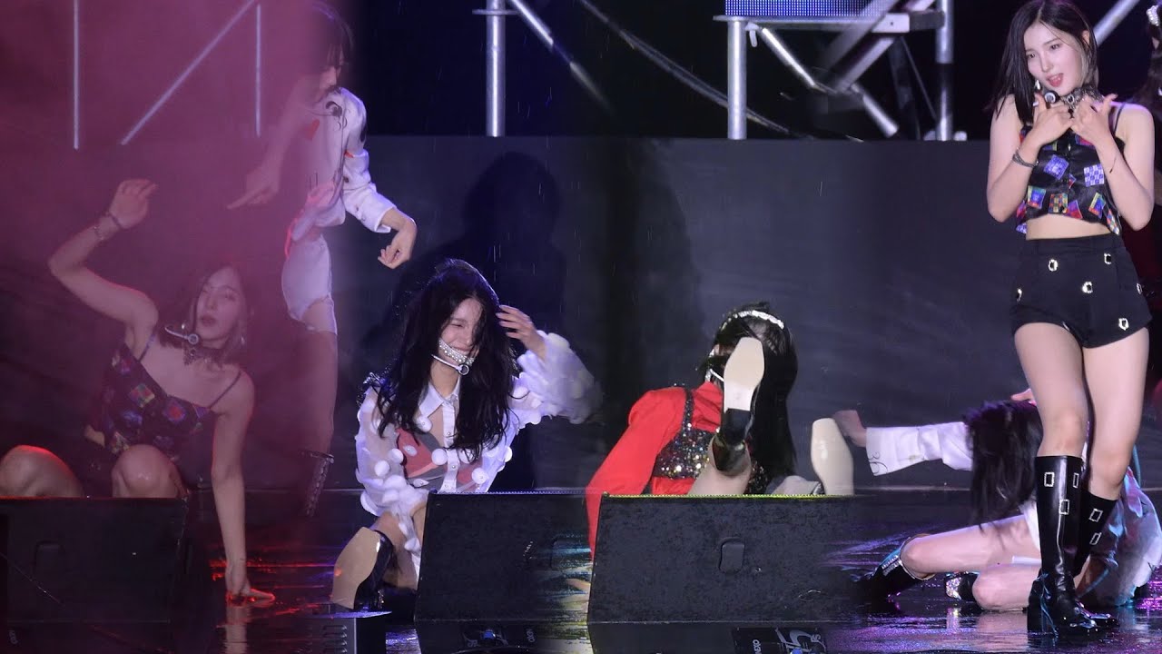 [8K] 빗속 무대가 미끄러워 계속 넘어지는 앨리스 (ALICE) 풀버전 직캠 @ 보령머드축제 K-POP 콘서트 | 220720 | by -wA-