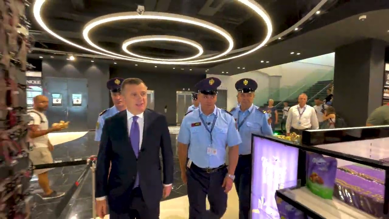 Top Channel/ Balla në aeroportin “Nënë Tereza”: 1 mln pasagjerë pritet të hyjnë dhe dalin në gusht