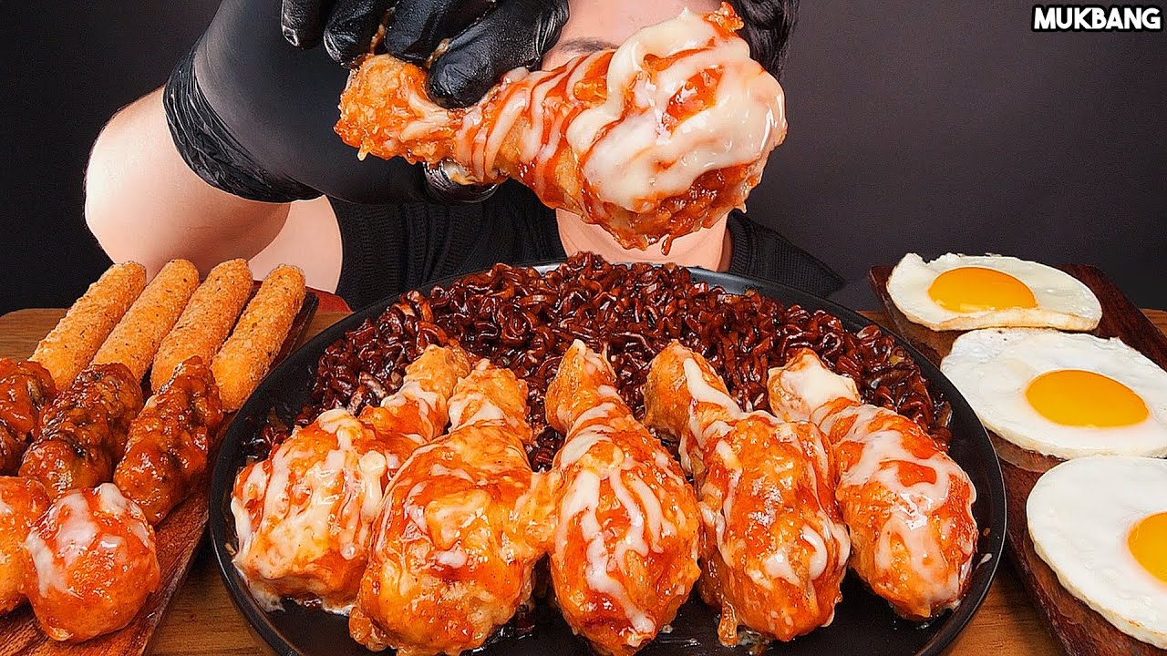 острая жареная курица и лапша Fried Chicken & Black Bean Noodles Cheese Ball EATING ASMR MUKBANG