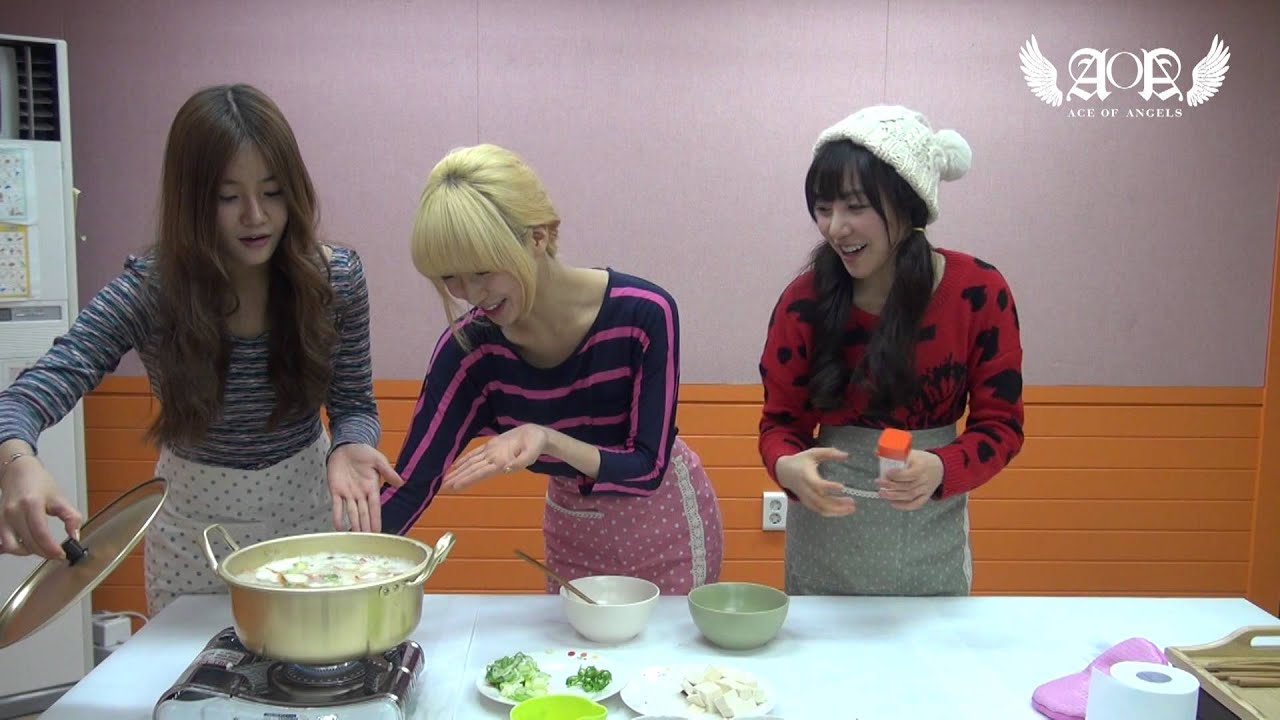 Angels' Cam #14 : AOA's Cooking