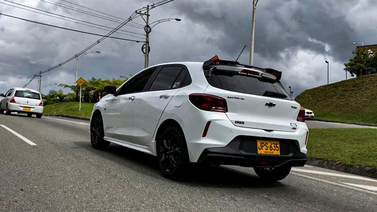 Chevrolet Onix RS Turbo 2021 Pequeño Gigante