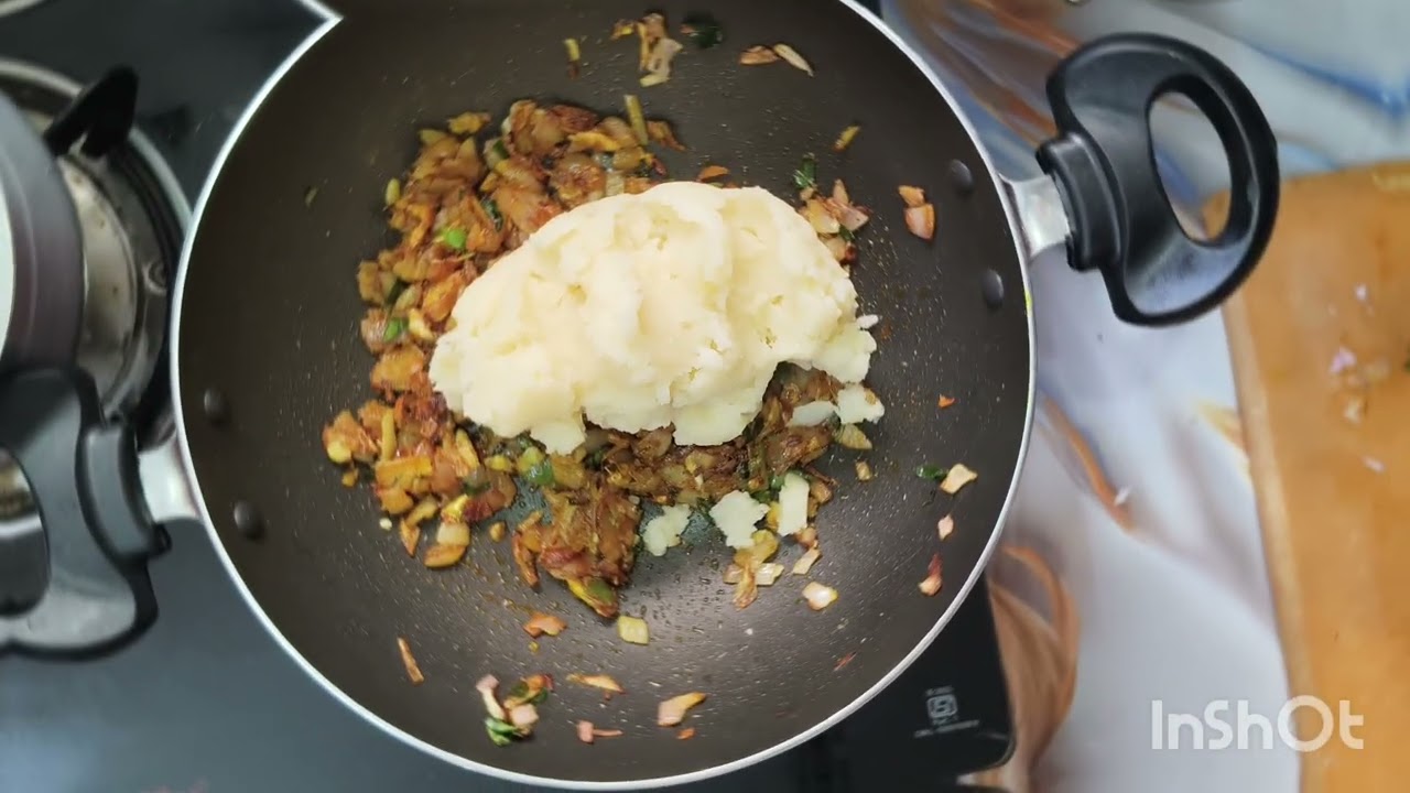 Aalu paratha recipe 👌👌#veera& arnna ghar ka khana 🥰