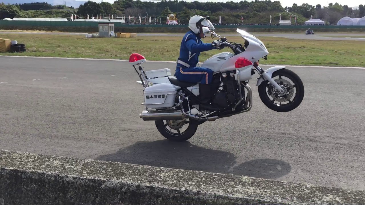 HSR九州 モースポフェス 白バイvs CB750F② 白バイ隊員の神業的ライテク