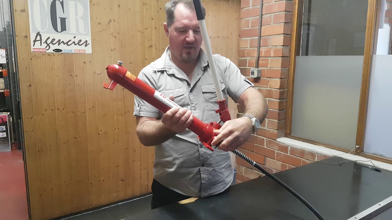 Bleeding a Eurotool Hydraulic hand pump