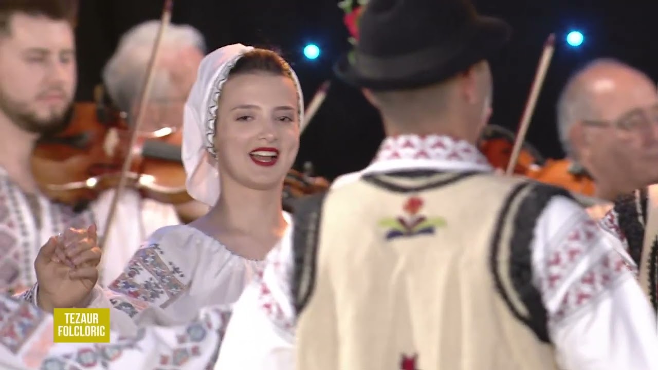 Ansamblul Folcloric Busuiocul din Bacău - Jocuri de pe Valea Siretului (@Tezaur folcloric)