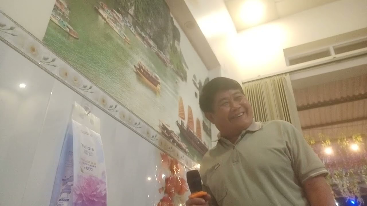 Ao cá đoi chờ 