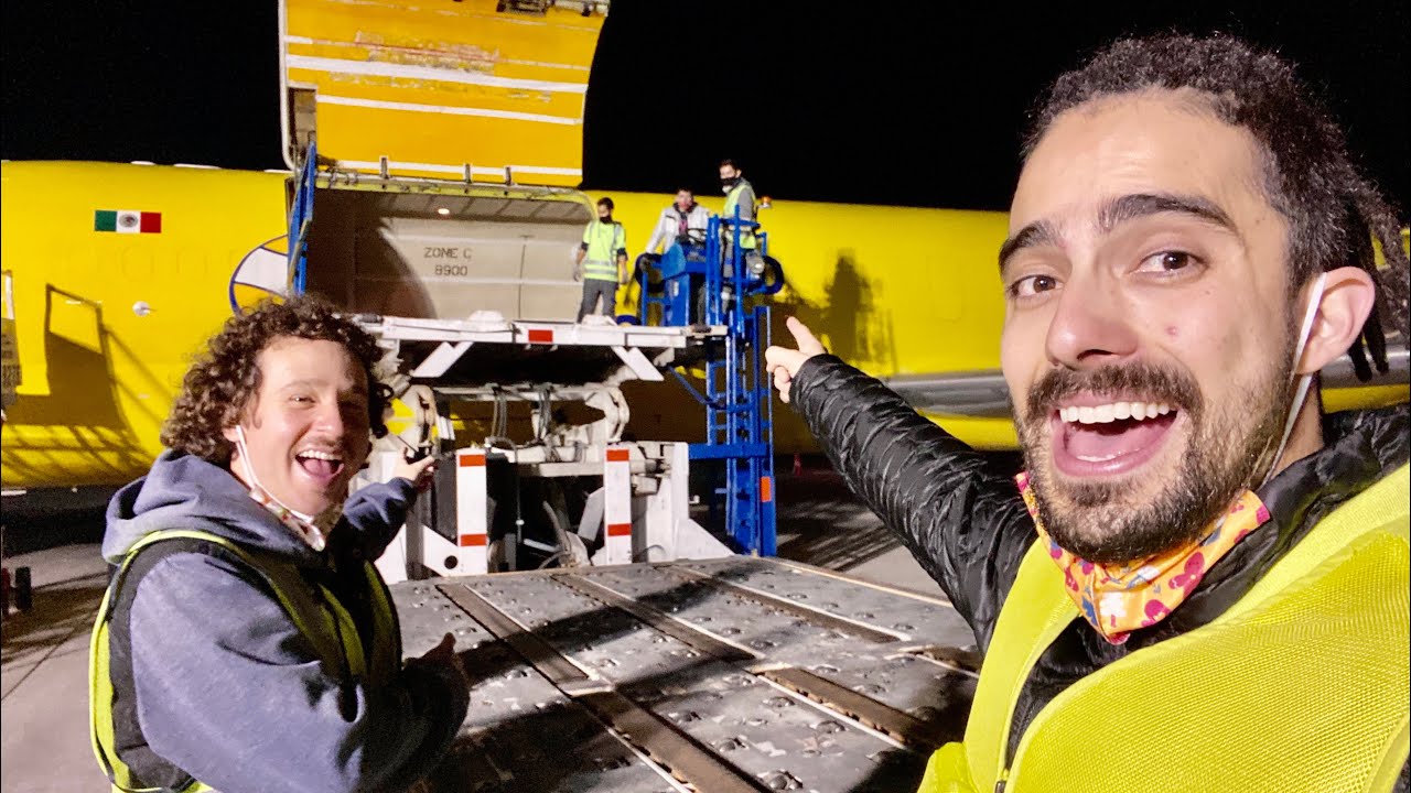 Trabajamos llenando un avión de MercadoLibre / ¿Cómo llega en 24 horas tu pedido?