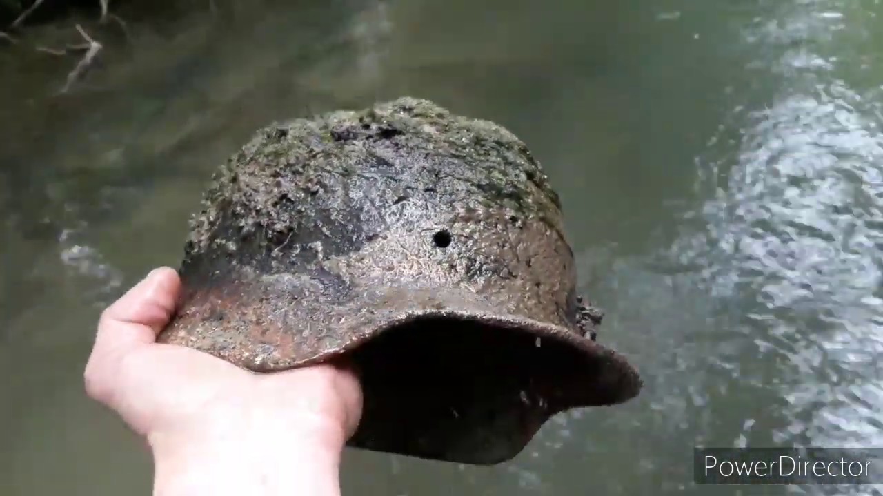 Militaria,  fouille ww1,  ww2,  casque allemand,  français,cerveliere, fusil mousquet poudre noire ,