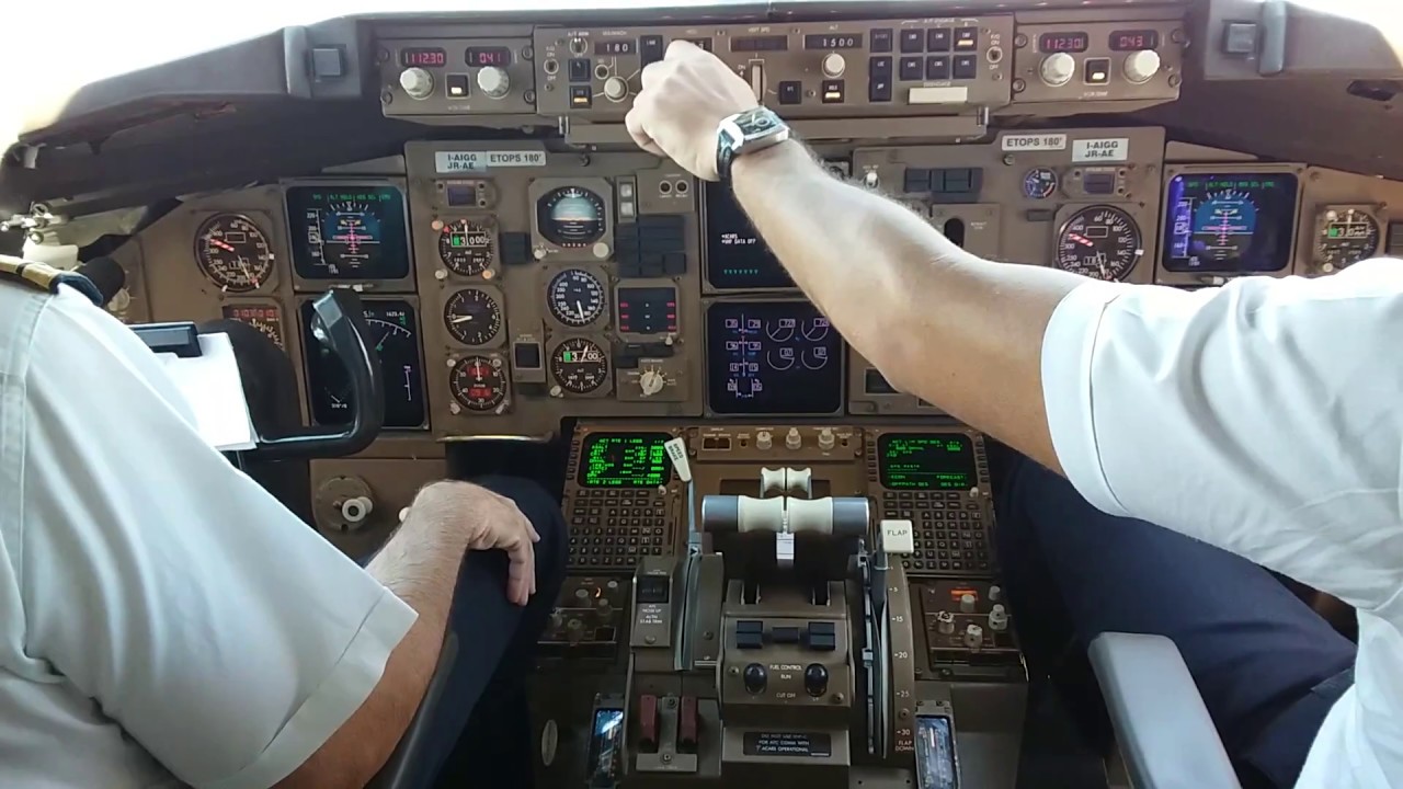 JFK Canarsie approach B767 Meridiana
