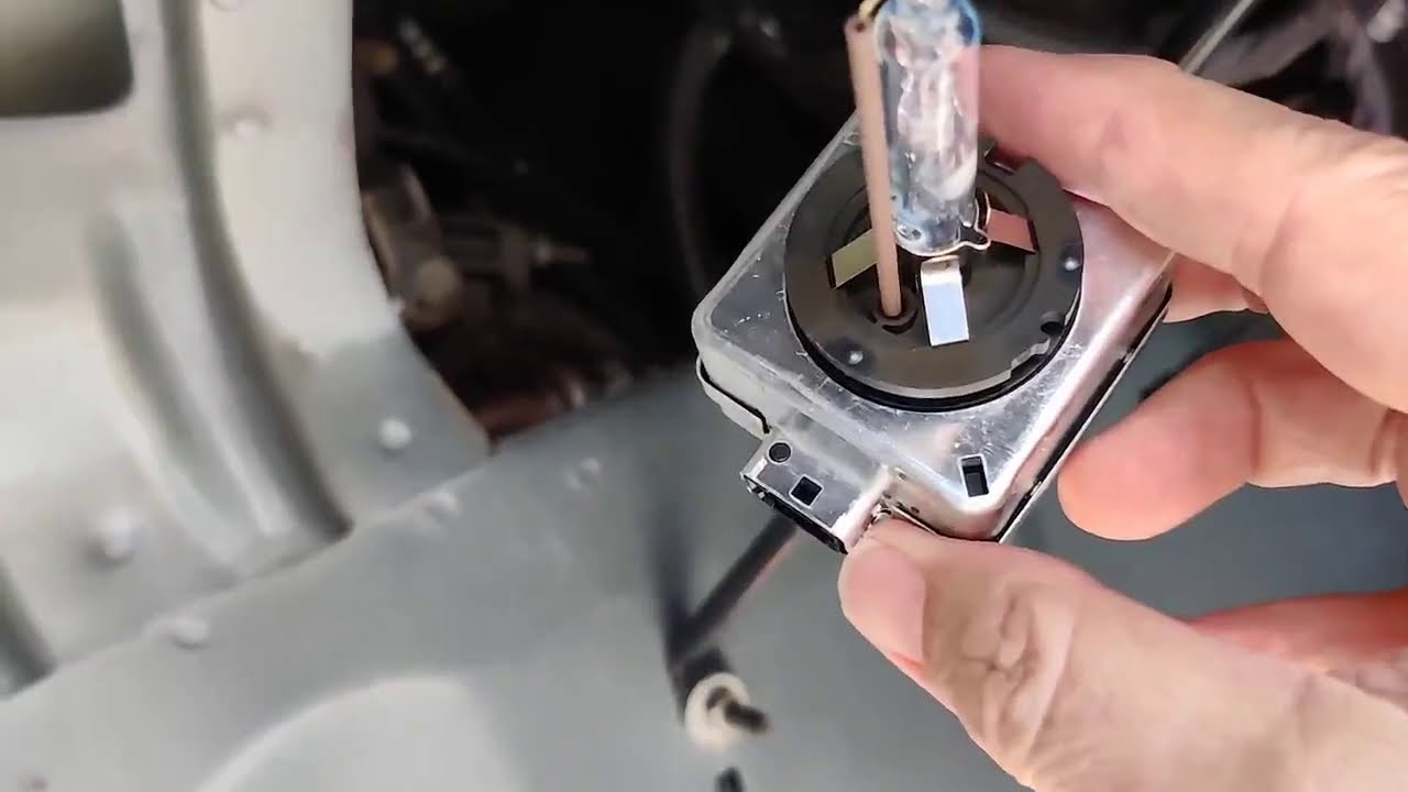 GMC Acadia Замена HID-фар и балласта
