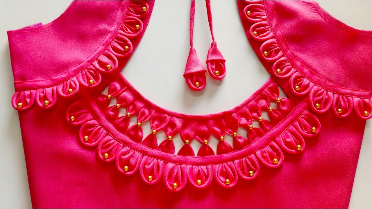 latest blouse tending design