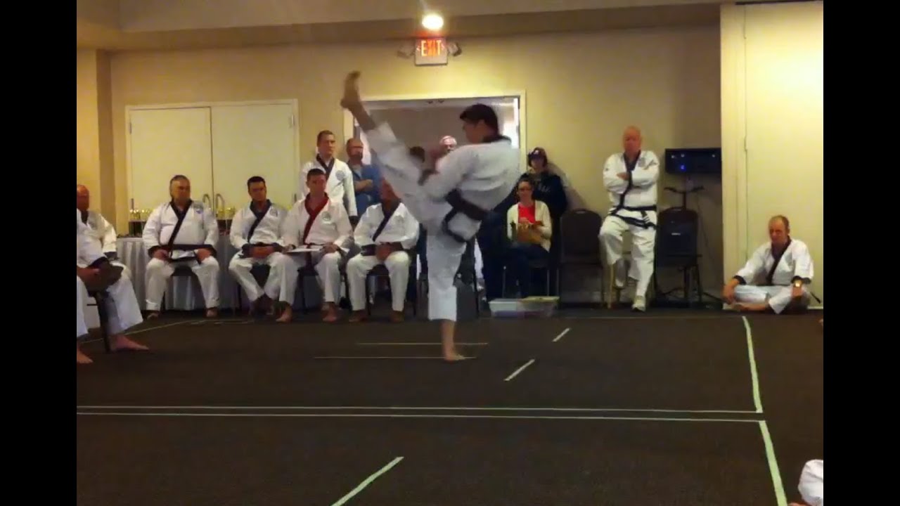 Master Frank Tsai performs Chil Sung Chil Ro (#7) Hyung