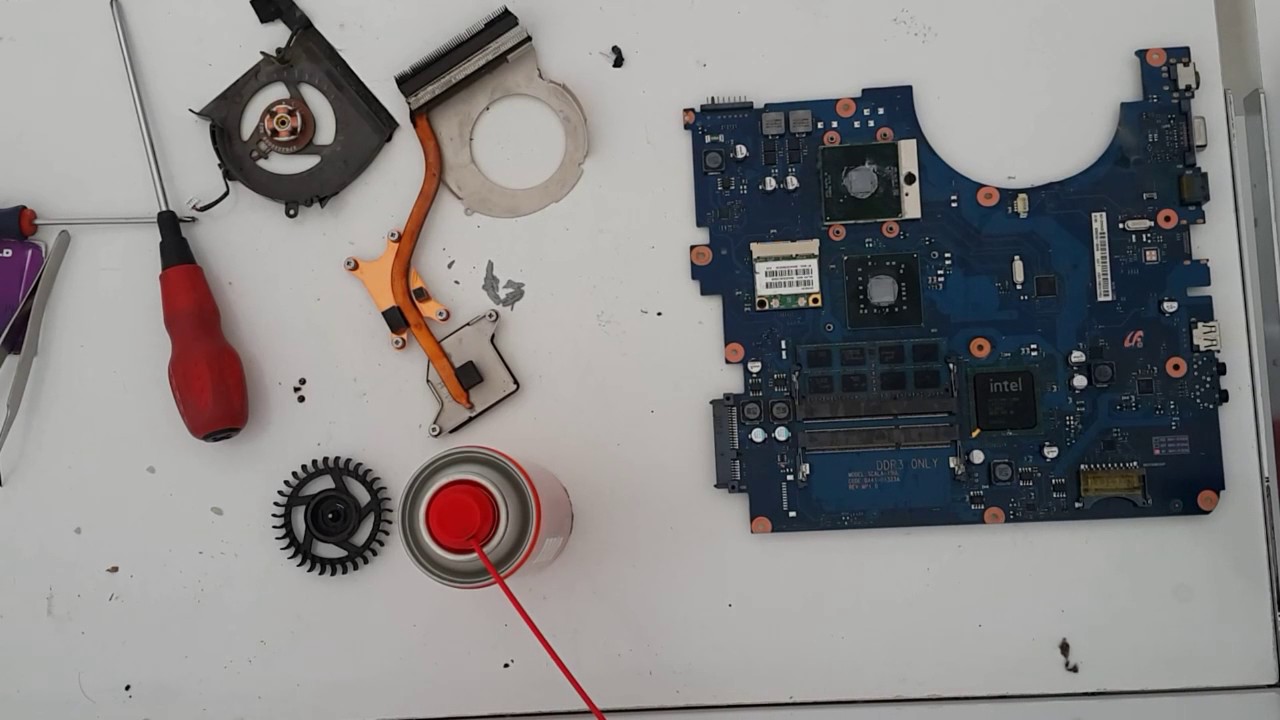 Samsung RV508 Fan temizliği klavye ve macun değişimi.(İçinden prinç çıktı)