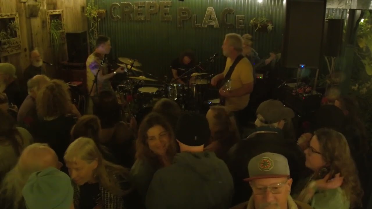 2026-01-25 Hartle Gold Band SET2 at Crepe Place, Santa Cruz CA