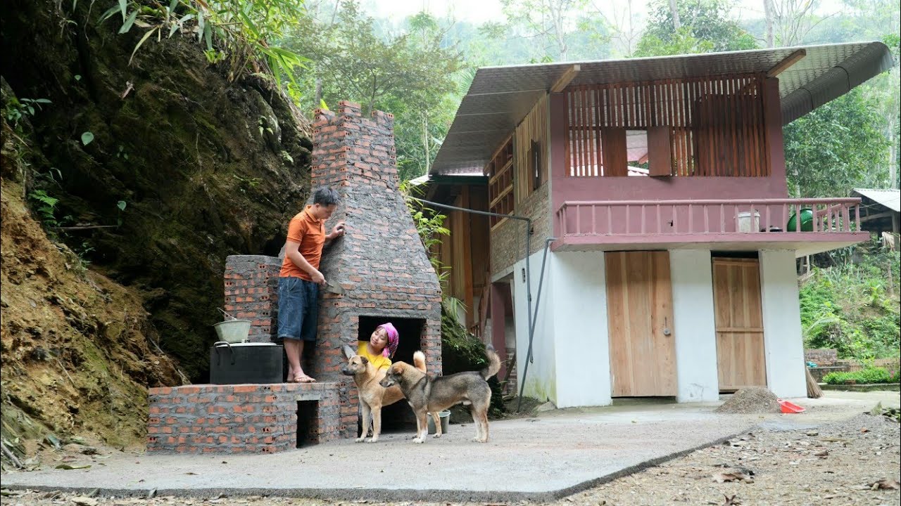 Family. A bold idea has become a reality: a cooking stove made of red brick