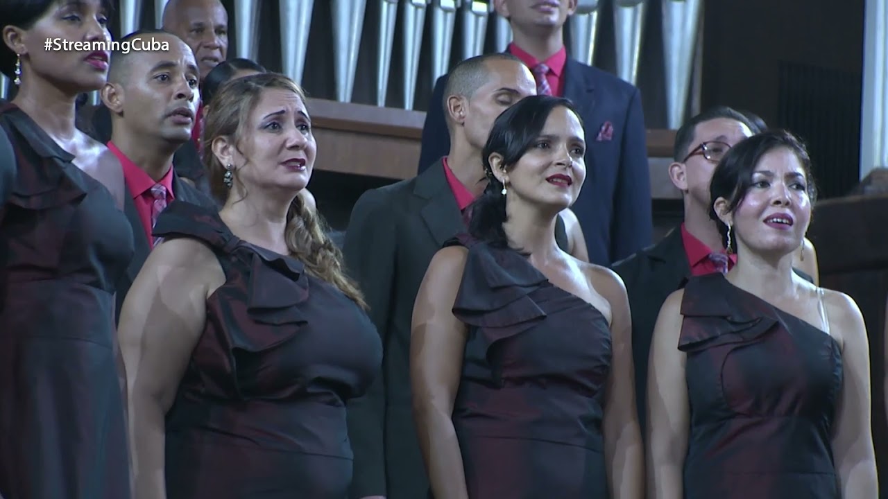 Gloria  Cesar Alejandro Carrillo. Coro Orfeón Santiago. 33 Edición.