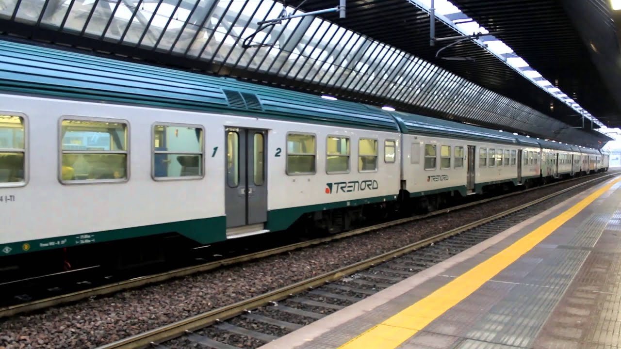 Treni passeggeri a Milano Rogoredo (26/12/12)