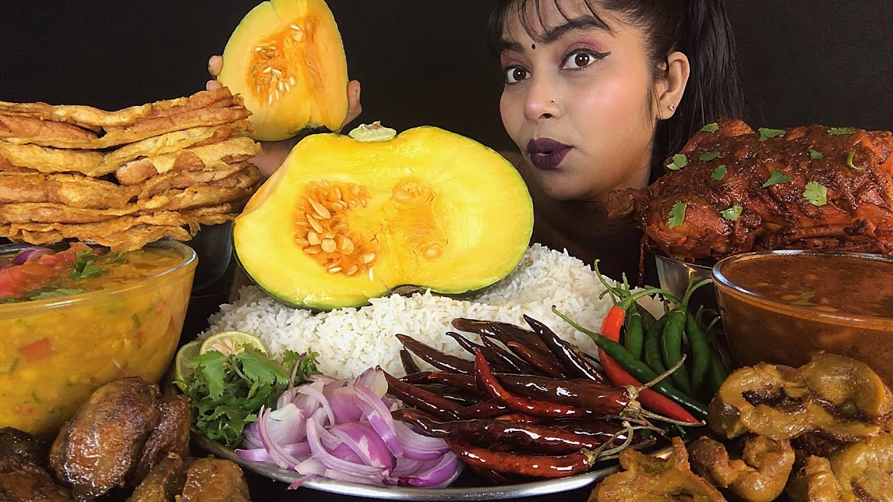 EATING BHAT GUGHNI KADDU BHARTA RAJMA KALEJI PATHRI FRY FULL CHICKEN BREAD OMELET | BIG BITES ASMR