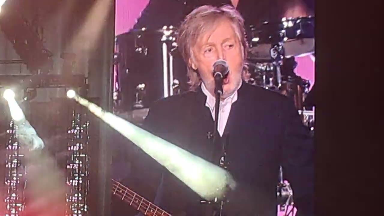 @PAUL MCCARTNEY!! LIVE CONCERT- PARÍS LA DÉFENSE ARENA  04/12/2024  PART 1🎤🎹🎸🎷🥁🎶🎵🎼✌️