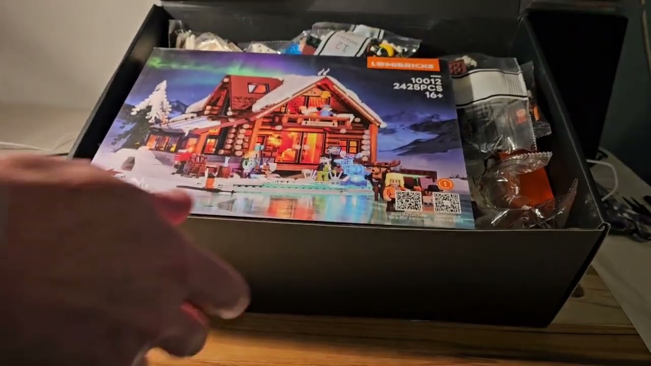 Lumibricks Aurora Cabin #10012 - Unboxing & Initial Thoughts 