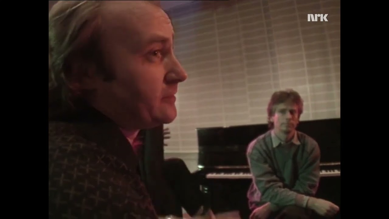 Genesis interview in the studio, 1992   part 2