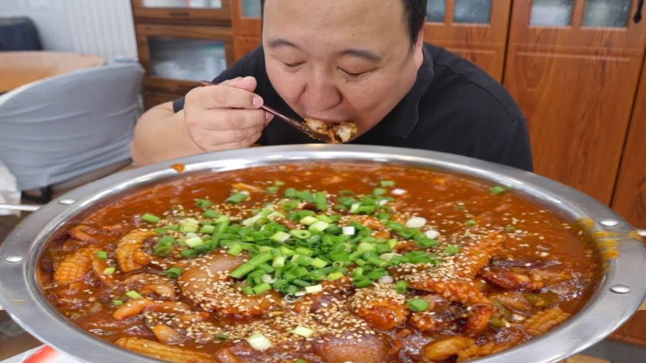 🔥A Qiang's secret recipe of spicy squid rice, neighbors are asking for the recipe!