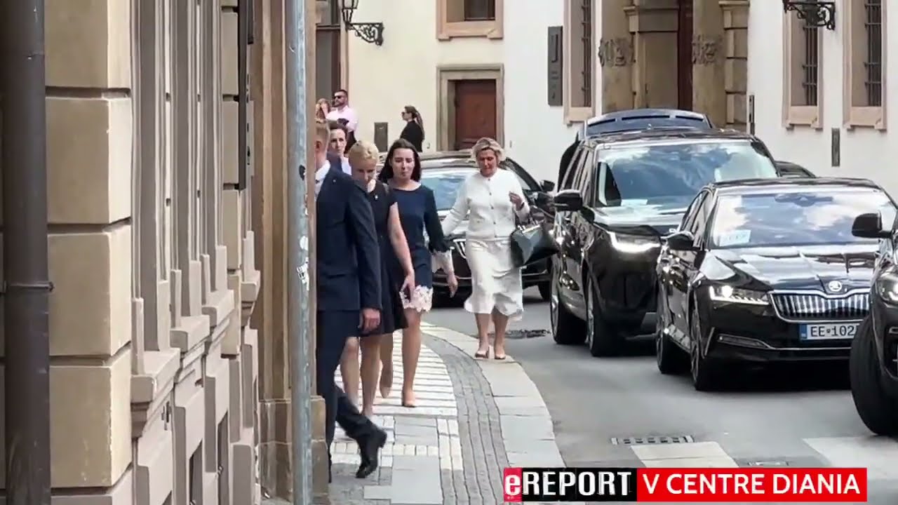 Prezident Peter Pellegrini prichádza do Senátu parlamentu Českej republiky