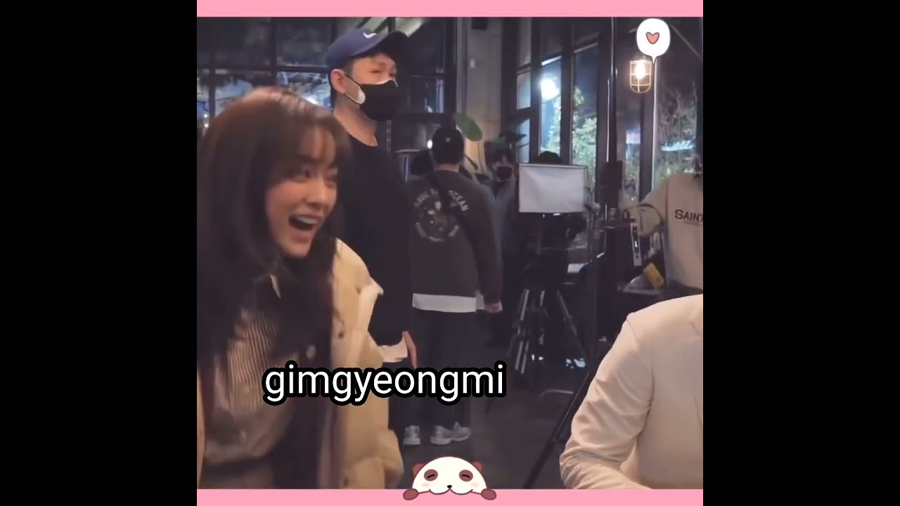 I think I'm watching how Hyoseop and sejeong get close. 👀😆😏💞