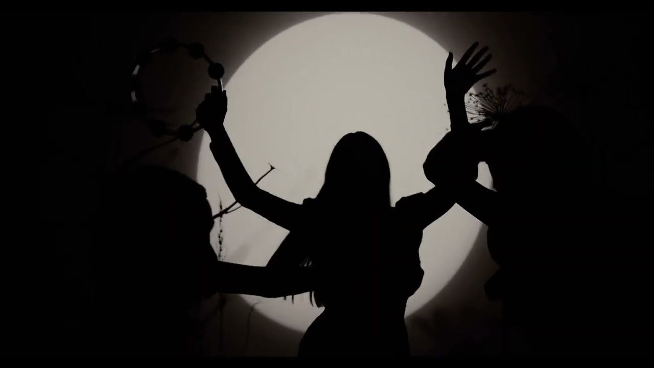 AMANTES #musica  #español. #Aire #flamenco. Pasión. Creativo.