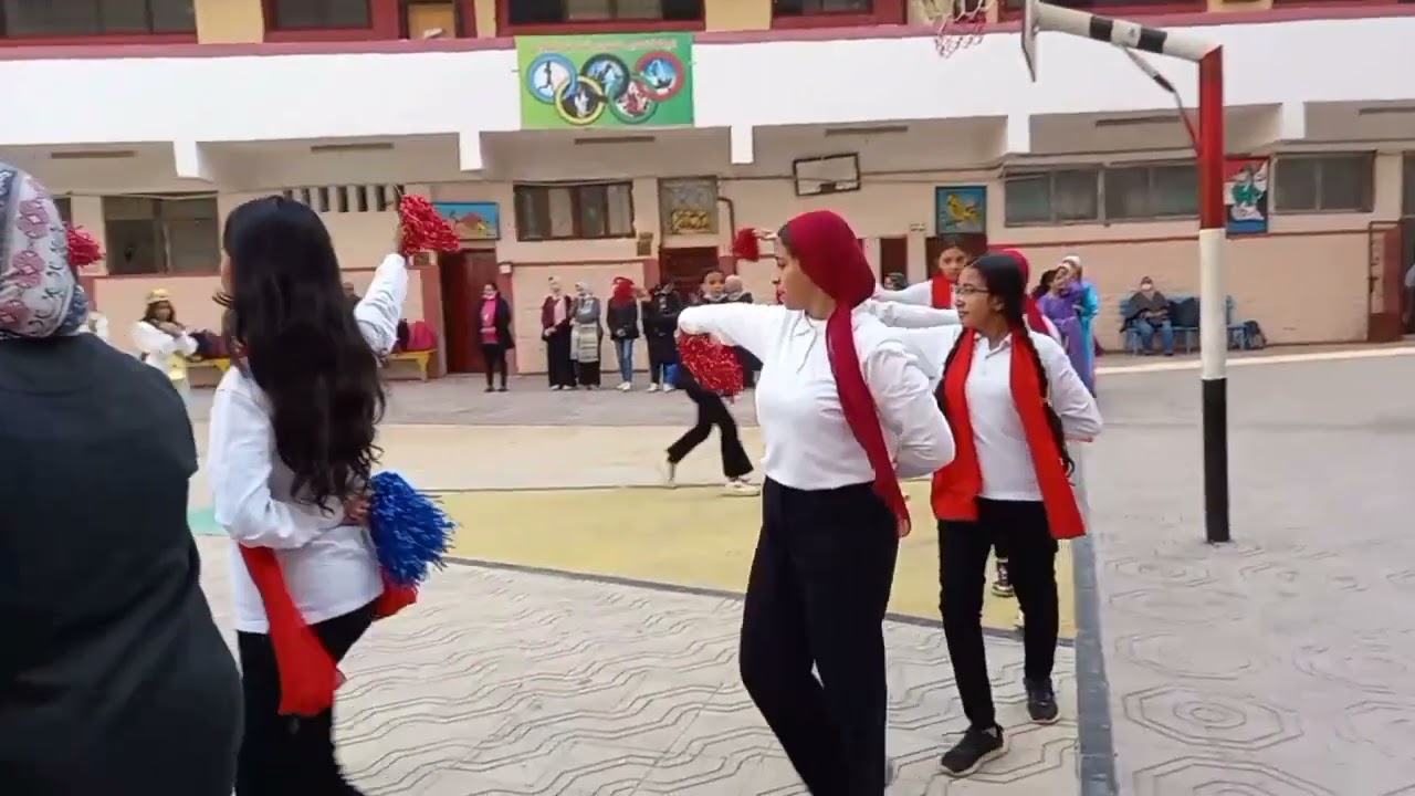 عرض رياضى علي اغنية حفل افتتاح طريق الكباش للمطرب محمد حماقي