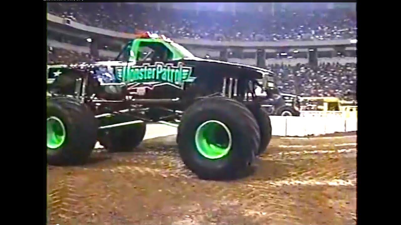 USHRA Monster Truck Challenge: Minneapolis Metrodome 1998 (Part 1)