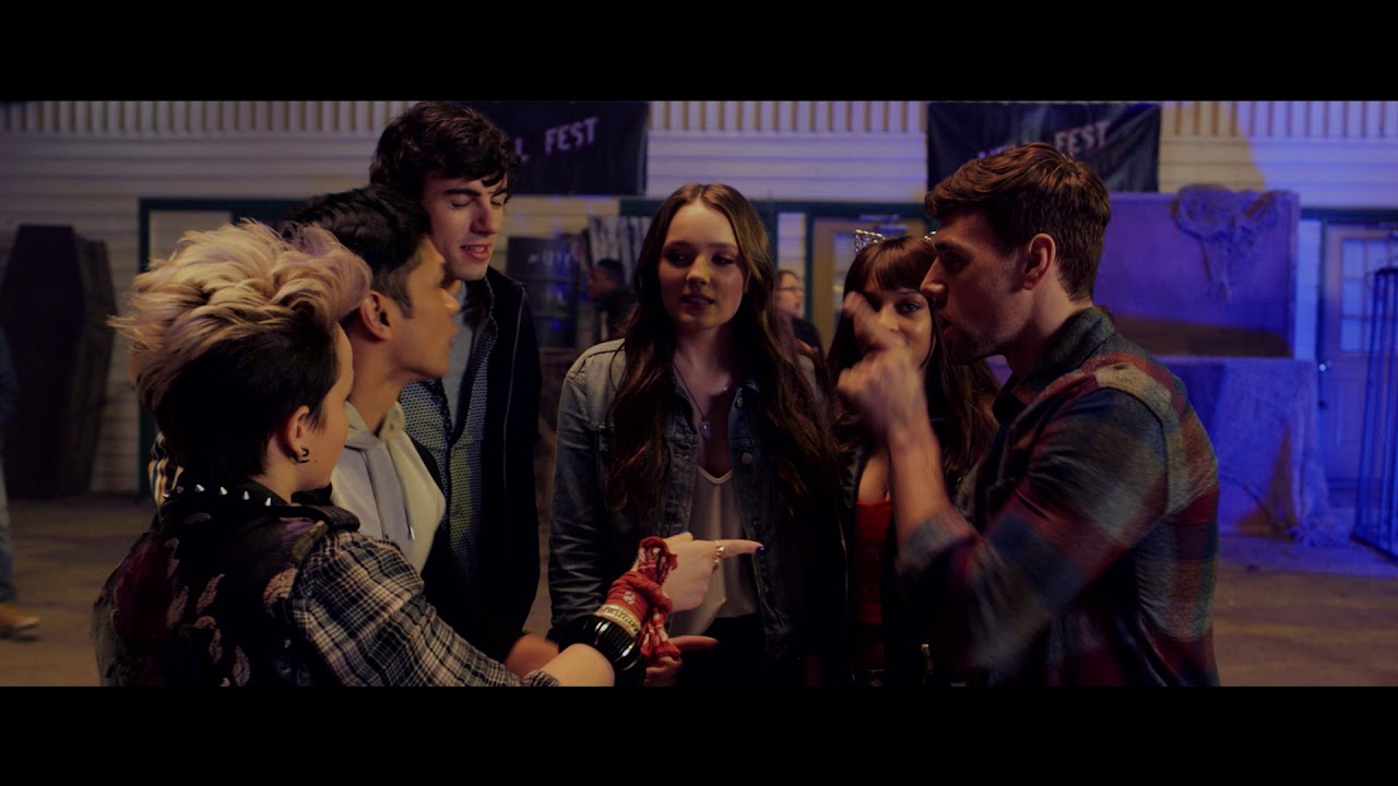 HELL FEST - Red Band Trailer - HD (Amy Forsyth, Reign Edwards, Bex Taylor-Klaus)