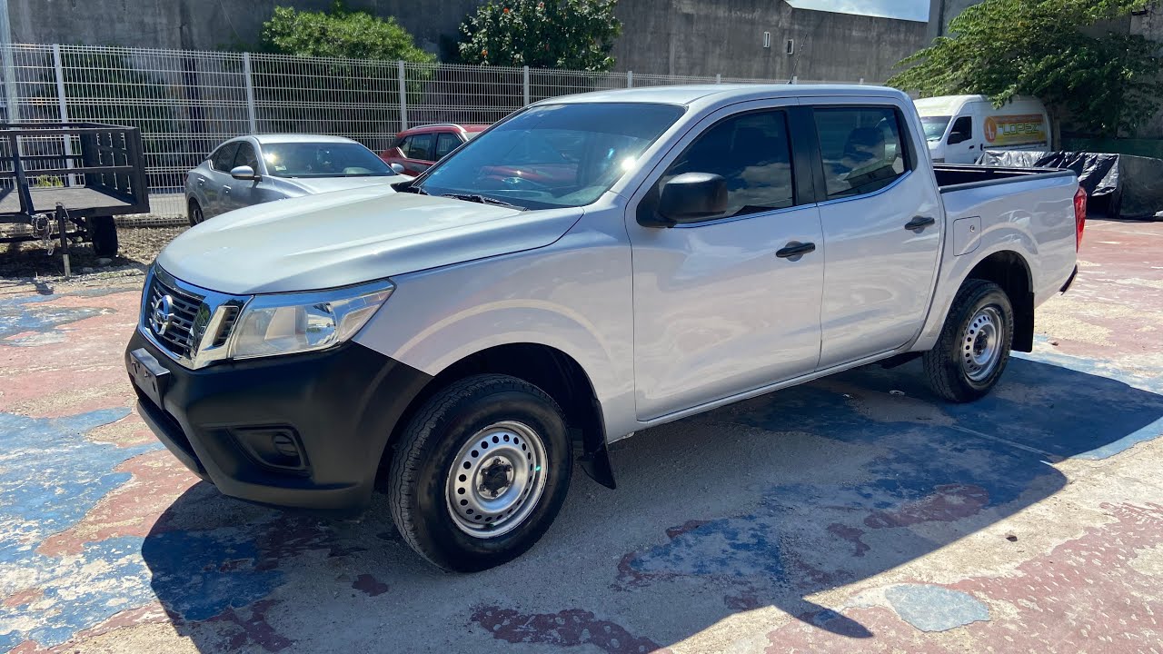 Nissan NP300 Doble Cabina 2016