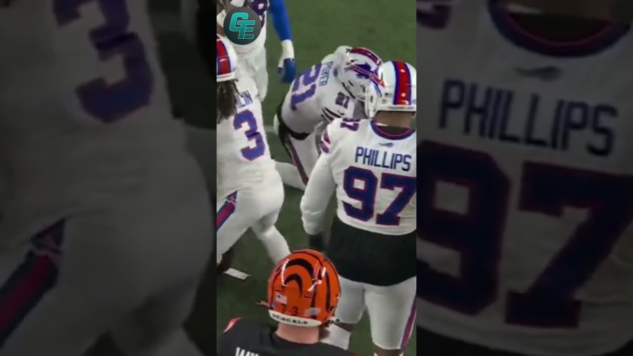 ⚠️ TW ⚠️ Damar Hamlin Collapsed On The Field | Monday Night Football