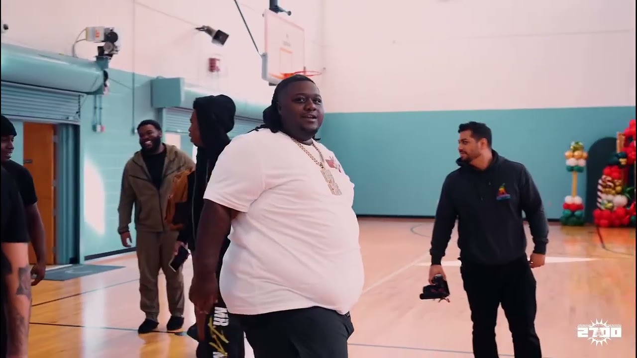 headhunchoamir giving back ot the community